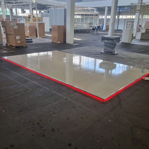 Najam poda sa LED osvjetljenjem